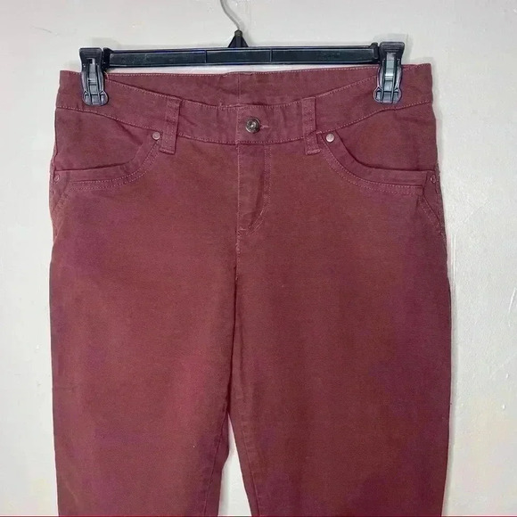KUHL Women's Brooke Skinny Jeans Burgundy Pants Sz 10 - Picture 2 of 10